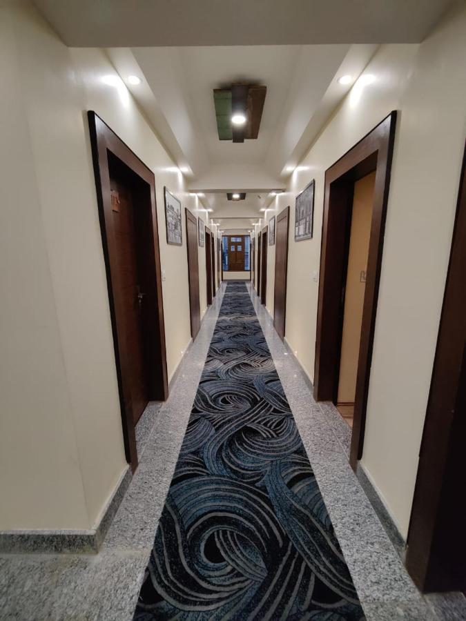 Hotel Green Rooms, Vintage Luxury Near Dal Lake Сринагар Экстерьер фото
