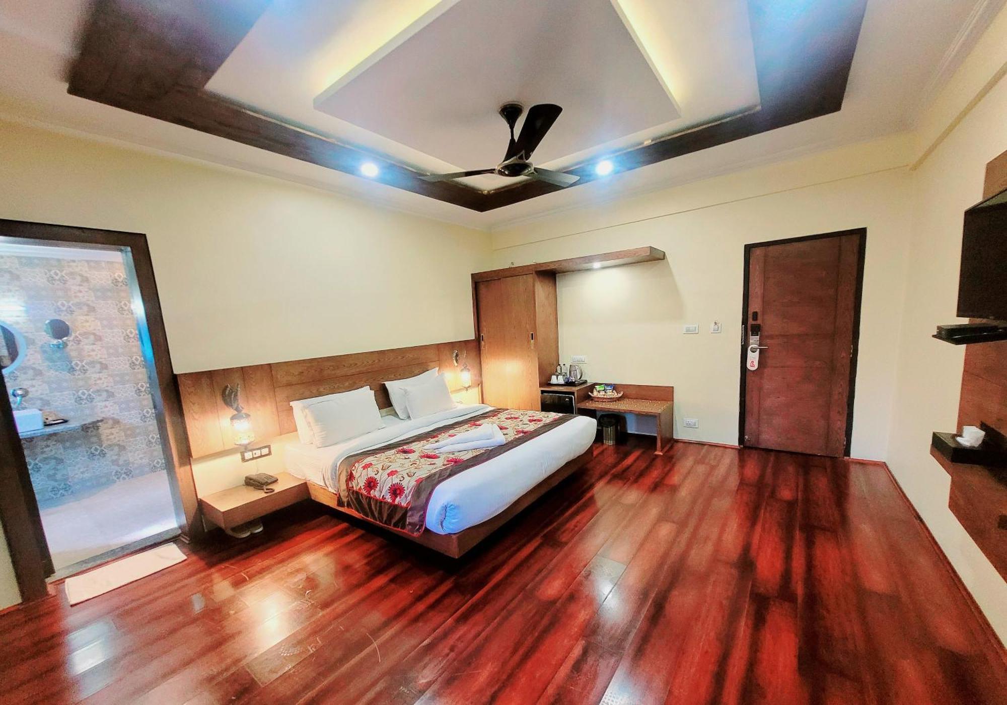 Hotel Green Rooms, Vintage Luxury Near Dal Lake Сринагар Экстерьер фото